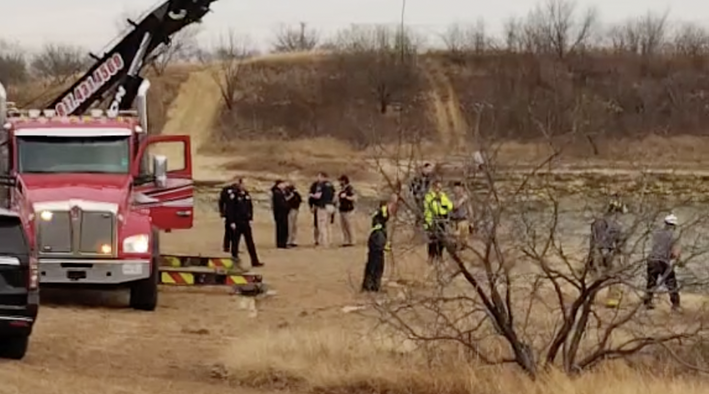 Body of woman found in submerged vehicle after she intentionally drove ...