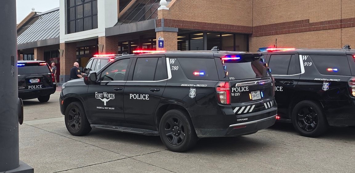 Kroger employee stabbed multiple times in robbery attempt, Fort Worth ...